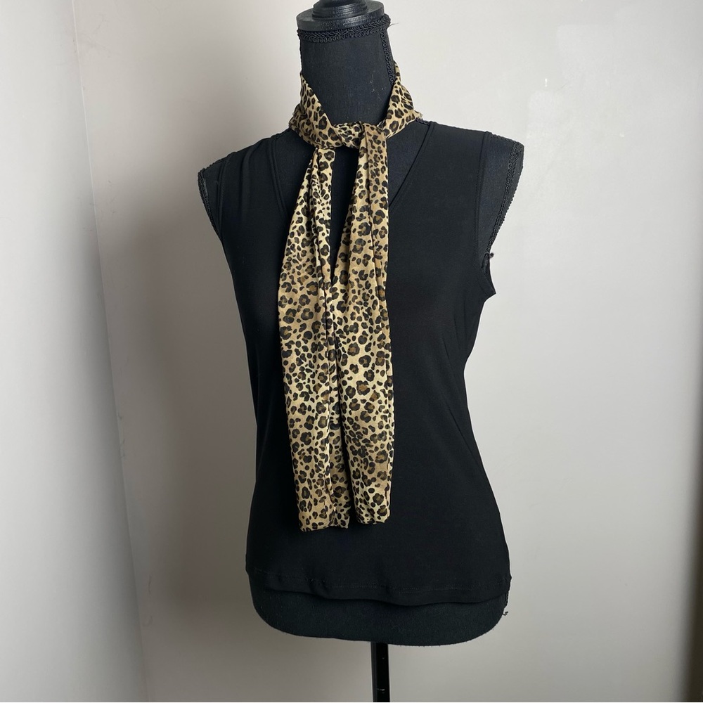 Suzie in the City Petite Medium Black Leopard Scarf Sleeveless Top
